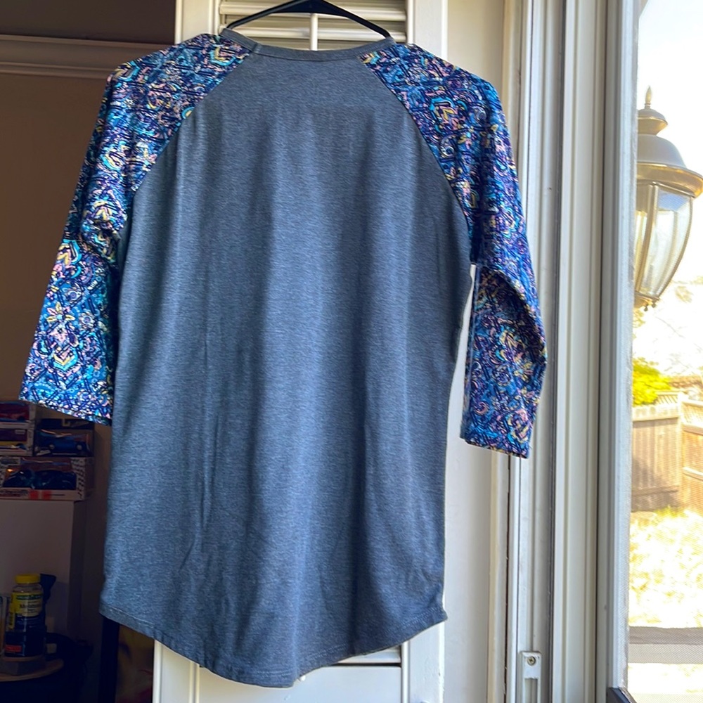 Lularoe Randy Shirt - Picture 4 of 4